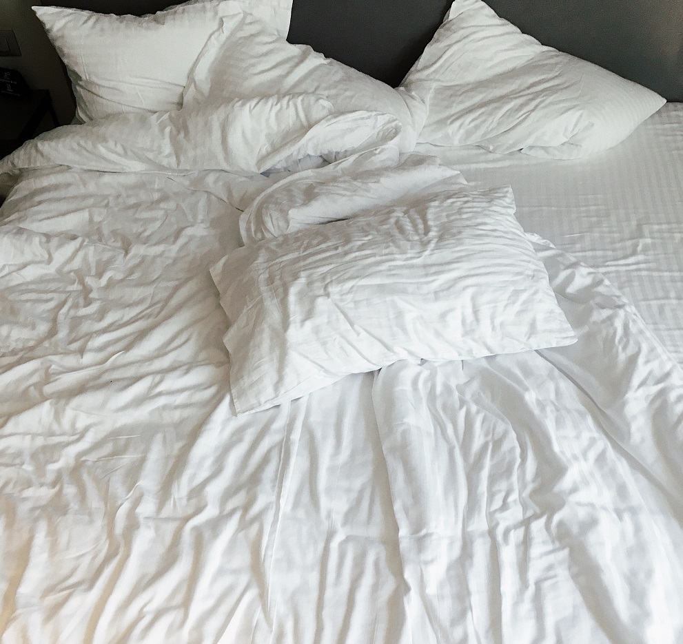 White Sheet Set  American Mattress